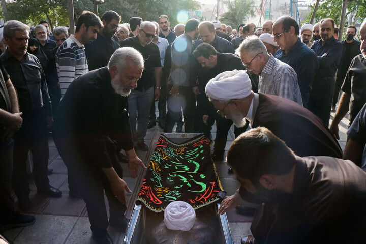تشییع مرحوم حجت الاسلام والمسلمین عبدالسید محمودی بهبهانی (واعظ) در قم
