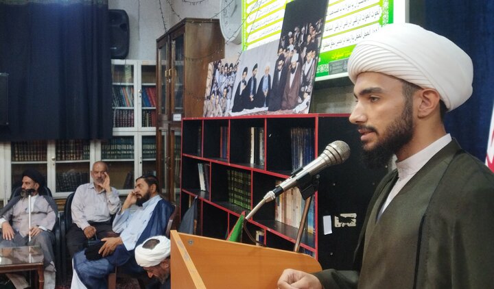 تصاویر/ اجتماع حوزویان در اربعین تدفین امام شهید در مدرسه علمیه امام القائم(عج)
