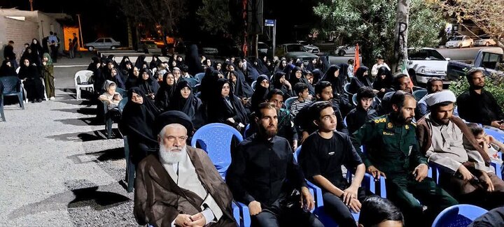 تصاویر/ برگزاری مراسم چهلم امام شهید توسط مدرسه علمیه الزهرا(س) شهداد