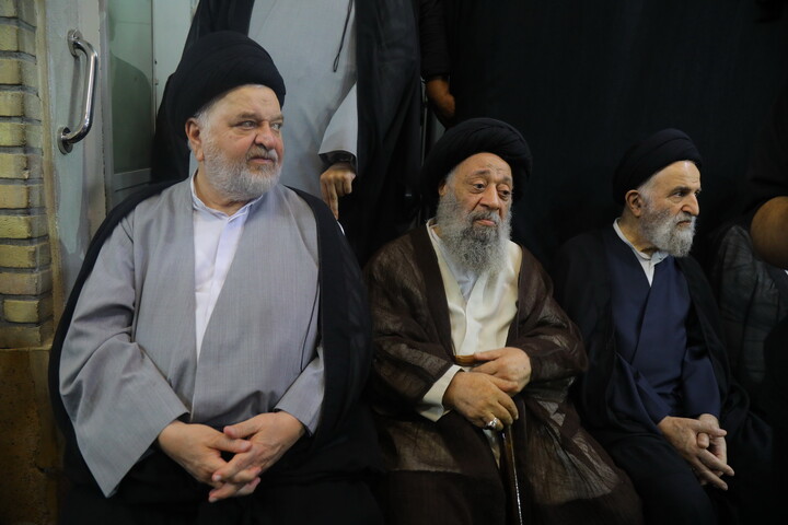 تصاویر / مراسم اربعین تدفین رهبر شهید در دفتر آیت الله العظمی سیستانی در قم