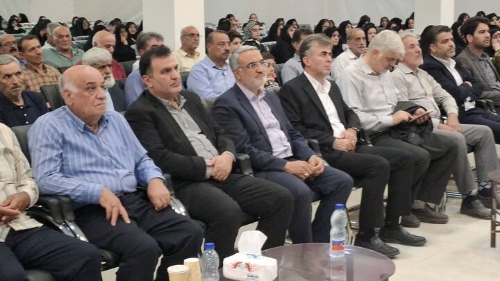 تصاویر/ گردهمائی آزادگان سرافراز کاشان و آران و بیدگل در دانشگاه فرهنگیان