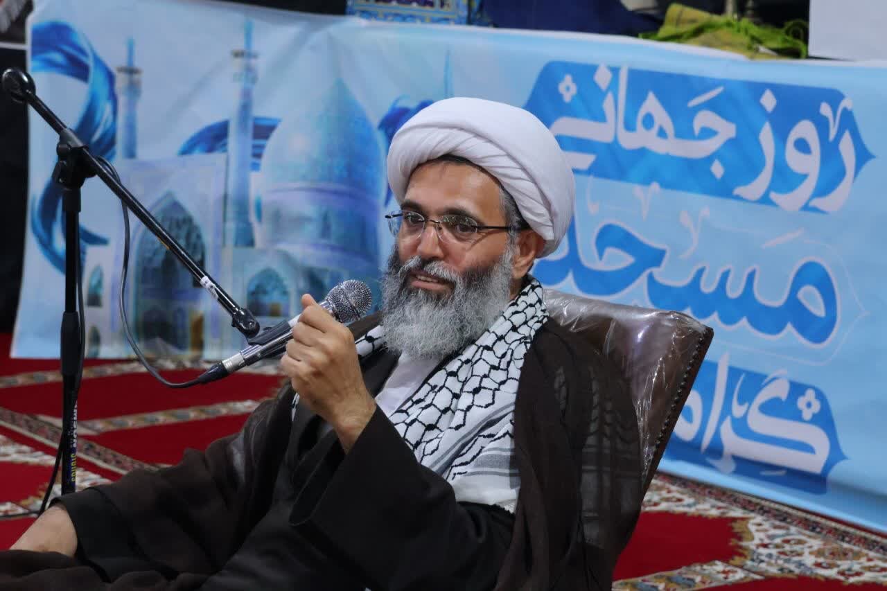 نگاه ما به مسجد باید نگاه به یک خانواده واحد و منسجم باشد
