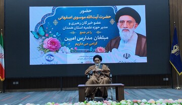 تربیت و هدایت نسل جوان از مهم‌ترین مسئولیت‌های طلبگی است
