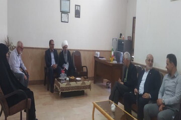 بازدید مسئولان شهرستان زرندیه از مدرسه علمیه کوثر و تأکید بر رفع مشکلات زیرساختی و عمرانی