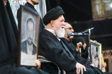 مسئولان با ولایت‌مداری برای حل مشکلات اقدام کنند