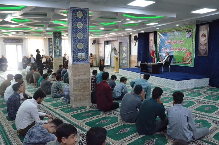 تصاویر/آیین میثاق طلبگی مدارس علمیه استان مرکزی