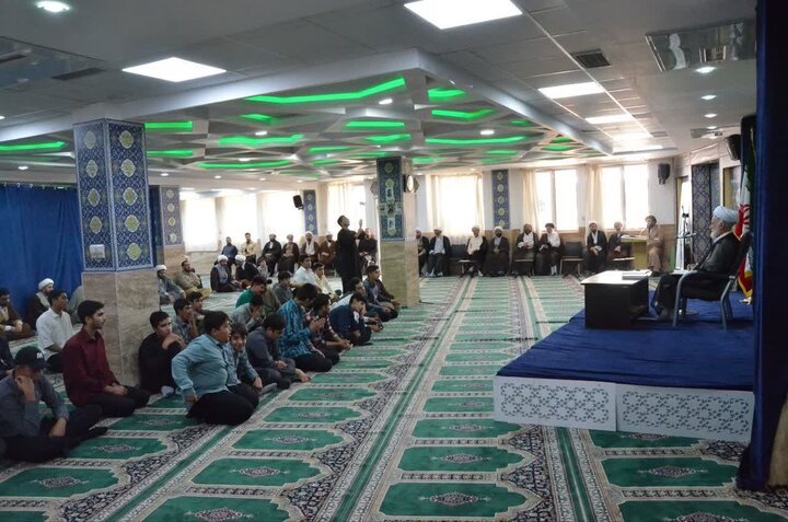 تصاویر/آیین میثاق طلبگی مدارس علمیه استان مرکزی