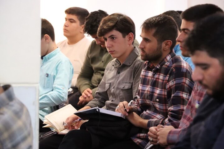 تصاویر/ برگزاری دوره میثاق طلبگی طلاب آذربایجان شرقی