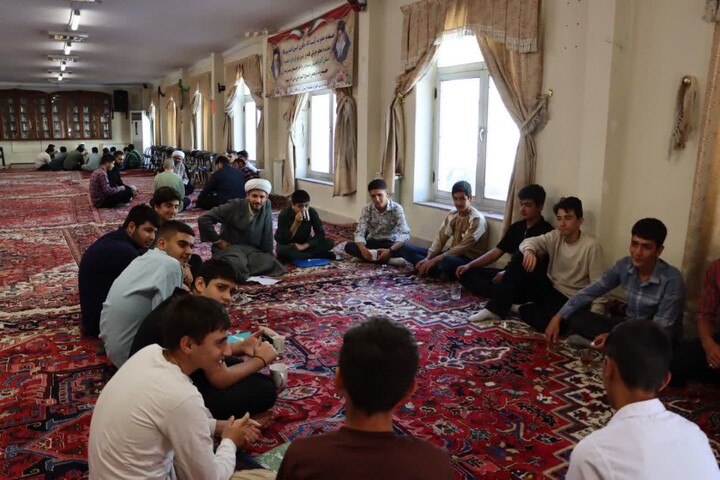 تصاویر/ برگزاری دوره میثاق طلبگی طلاب آذربایجان شرقی