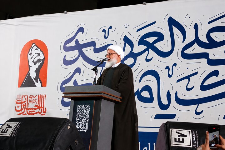 بصیرت و استقامت مردم سرمایه جامعه منتظر است//انقلاب اسلامی ظرفیت تربیت نسل منتظر را دارد