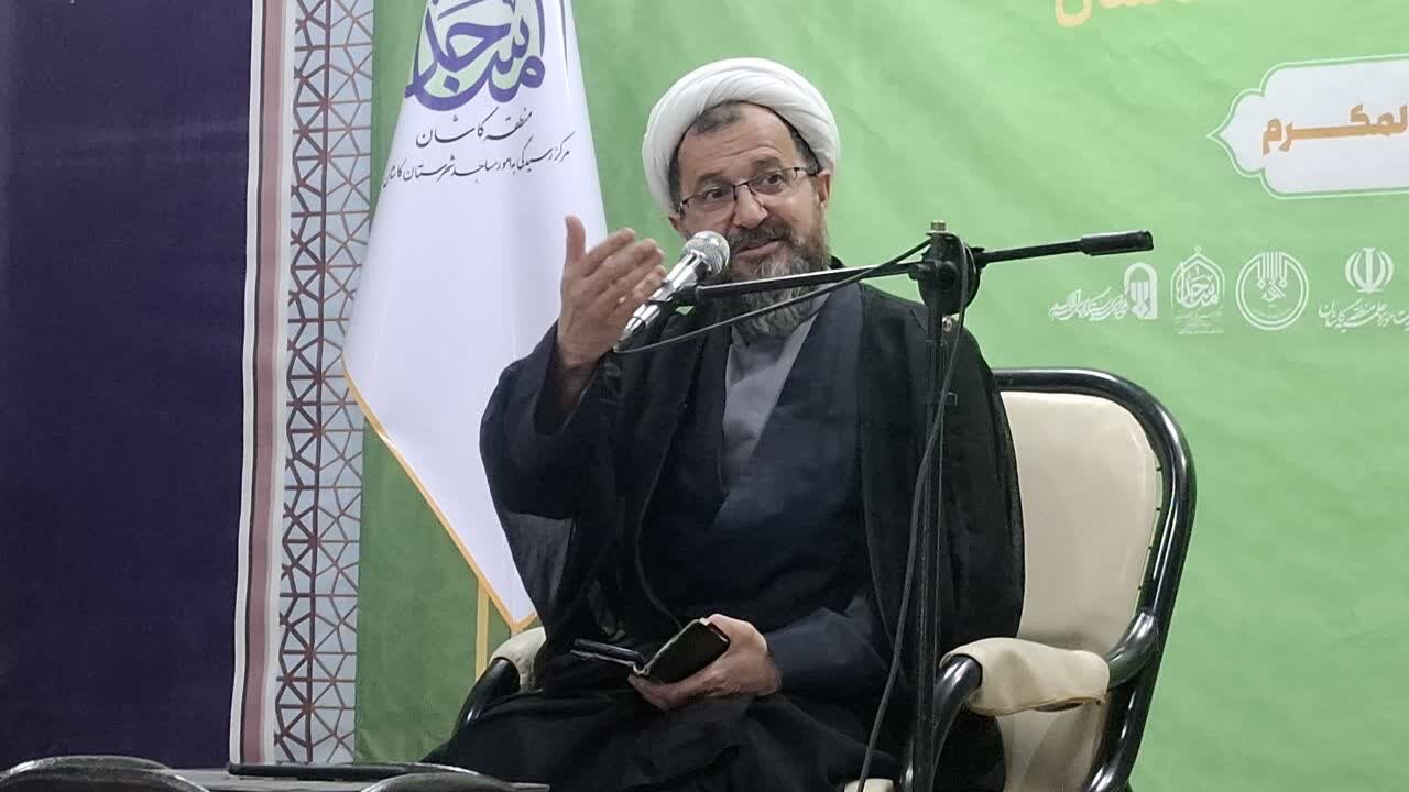از کارکردهای مسجد غفلت کرده‌ایم/ امروز مساجد ما تبدیل به نمازخانه شده است
