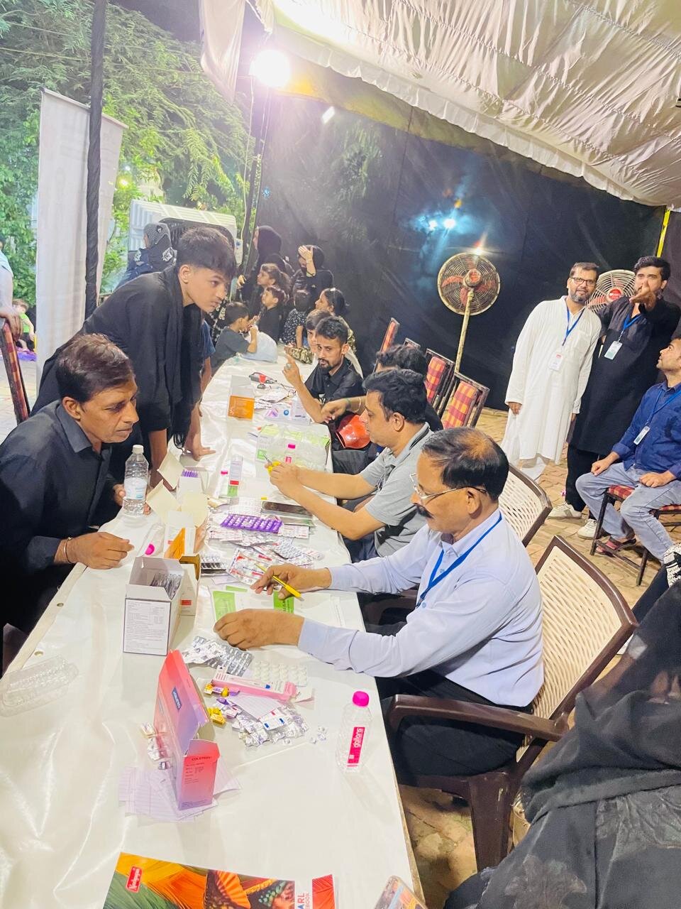 ہندوستان؛ اے ایم آر میڈیکل اینڈ ایجوکیشنل ٹرسٹ کا فری میڈیکل کیمپ کامیابی سے اختتام پذیر/سینکڑوں مستحق افراد کا مفت علاج