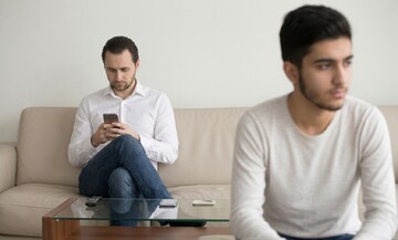 چگونه با طرد و رفتار سرد اطرافیان برخورد کنیم؟