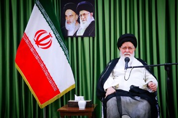 دشمن با برهم‌زدن محور وحدت، براندازی اسلام را دنبال می‌کند