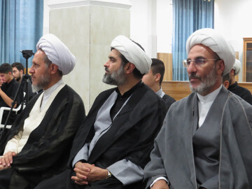 تصاویر/ اختتامیه دوره تابستانی مکالمه عربی طلاب پایه دوم مدرسه علمیه امام خمینی (ره) خوی