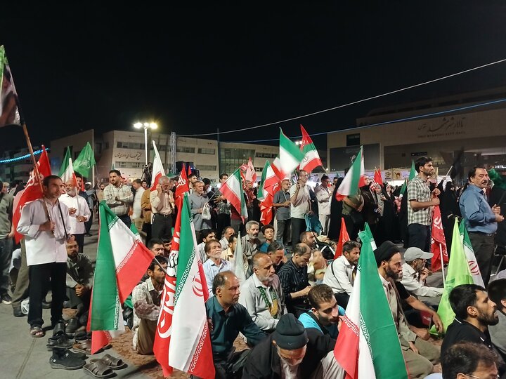 ویژه‌برنامه عهد همدلی بیعت با امام زمان(عج) در عرصه میدان شهدا