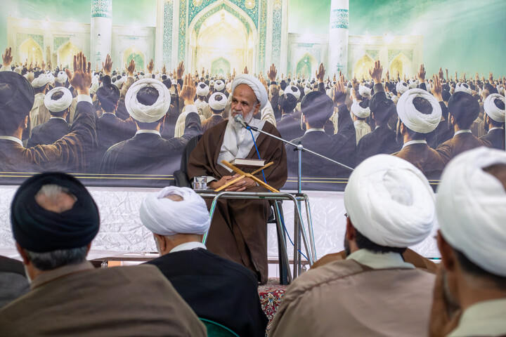 تصاویر/ مراسم بیعت طلاب کرمان در سالروز آغاز امامت امام زمان (عج)