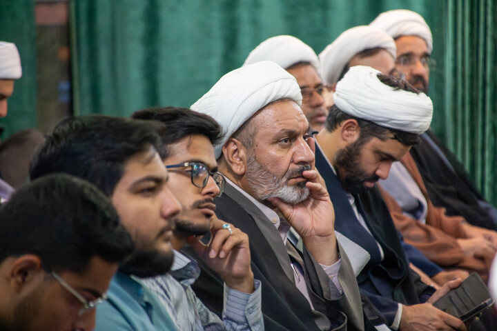 تصاویر/ مراسم بیعت طلاب کرمان در سالروز آغاز امامت امام زمان (عج)
