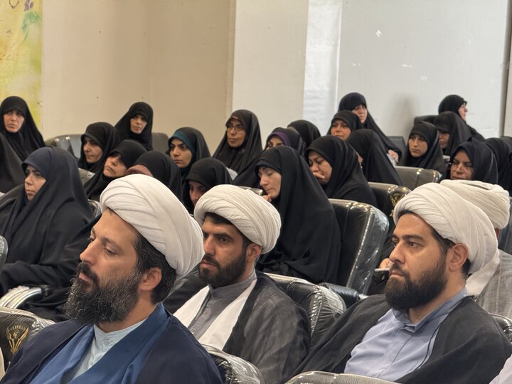 تصاویر/ مجمع دانش آموختگان حوزوی شاغل در آموزش پرورش استان گیلان