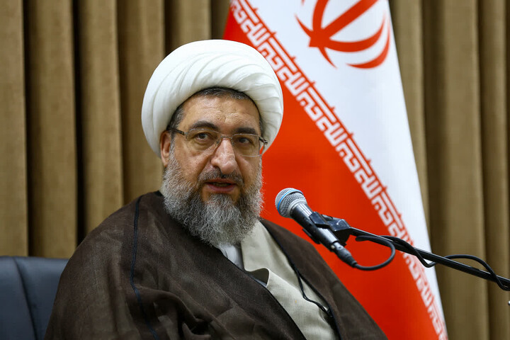 تصاویر / دیدار جمعی از فعالین اقتصادی، نمایندگان اصناف و بازاریان تبریز با  نماینده ولی‌فقیه در استان آذربایجان شرقی