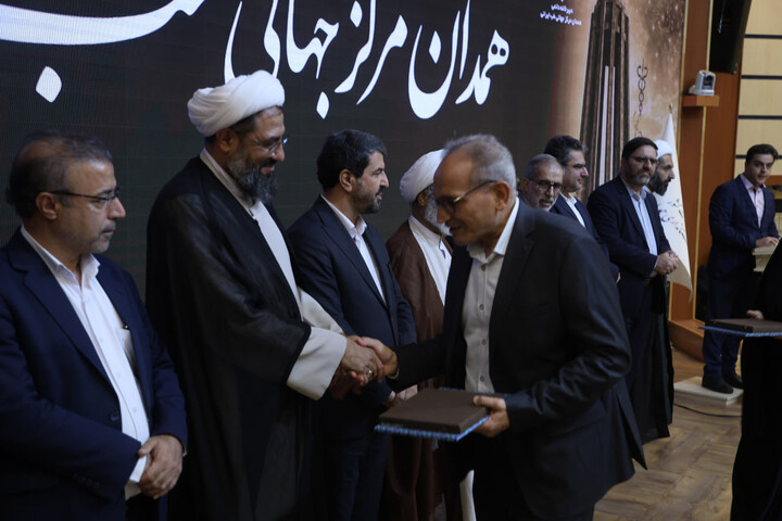 تصاویر / اولین اجلاس سالانه همدان، مرکز جهانی طب ایرانی: