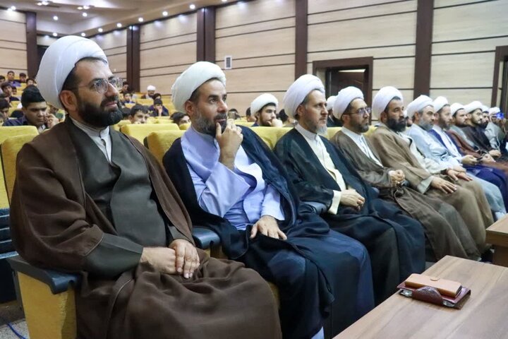 تصاویر/ مراسم افتتاحیه دوره میثاق طلبگی طلاب جدیدالورود مدارس علمیه آذربایجان غربی
