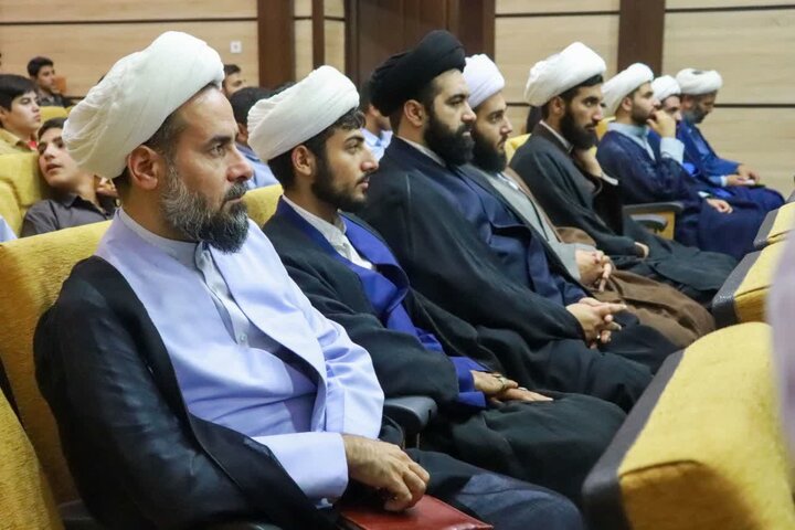 تصاویر/ مراسم افتتاحیه دوره میثاق طلبگی طلاب جدیدالورود مدارس علمیه آذربایجان غربی