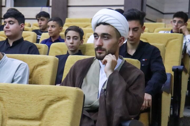تصاویر/ مراسم افتتاحیه دوره میثاق طلبگی طلاب جدیدالورود مدارس علمیه آذربایجان غربی