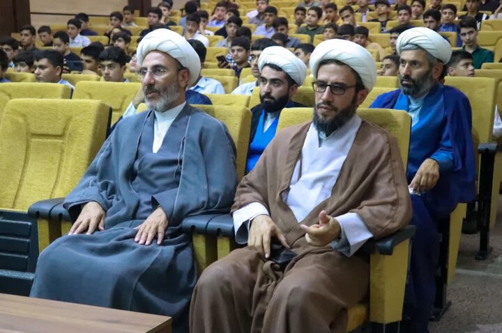 تصاویر/ مراسم افتتاحیه دوره میثاق طلبگی طلاب جدیدالورود مدارس علمیه آذربایجان غربی