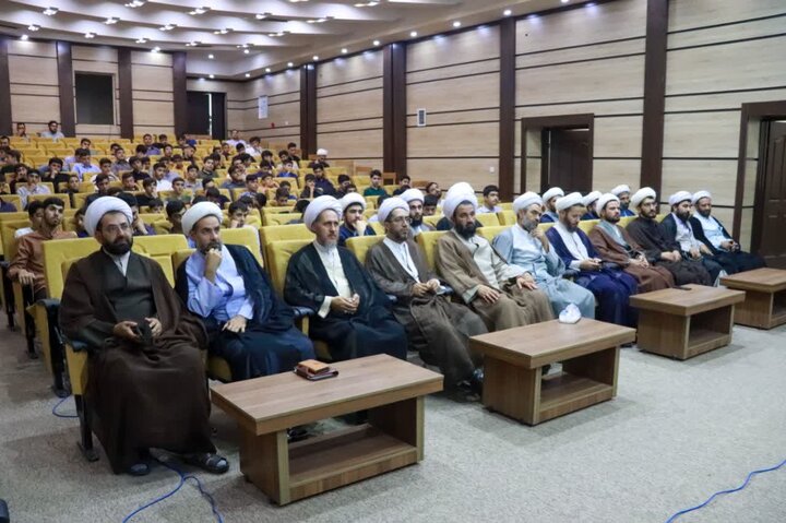 تصاویر/ مراسم افتتاحیه دوره میثاق طلبگی طلاب جدیدالورود مدارس علمیه آذربایجان غربی