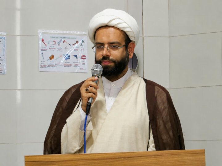 تصاویر/ اختتامیه دوره تابستانی مکالمه عربی طلاب پایه دوم مدرسه علمیه امام خمینی (ره) خوی