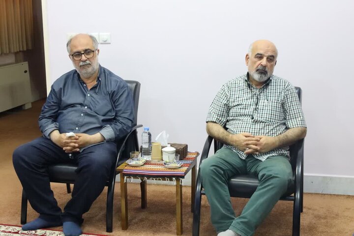 تصاویر/ دیدار اعضای بسیج اصناف و انجمن اسلامی بازار ساری با نماینده ولی فقیه در مازندران