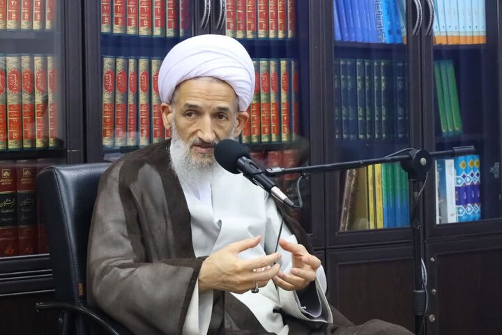 تصاویر/ دیدار اعضای بسیج اصناف و انجمن اسلامی بازار ساری با نماینده ولی فقیه در مازندران