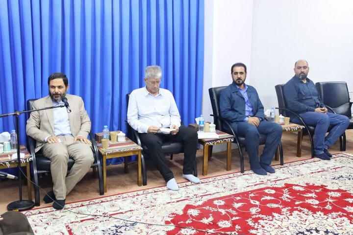 تصاویر/ دیدار اعضای بسیج اصناف و انجمن اسلامی بازار ساری با نماینده ولی فقیه در مازندران