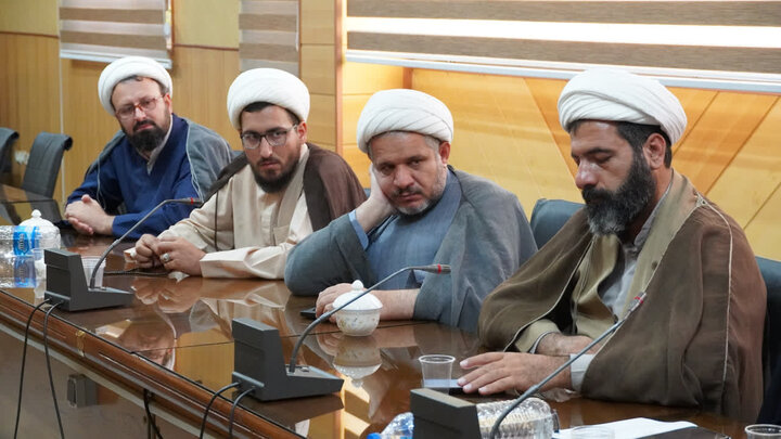 تصاویر/ نشست صمیمی دکتر حاجی‌بابایی با مدیران تبلیغات اسلامی همدان