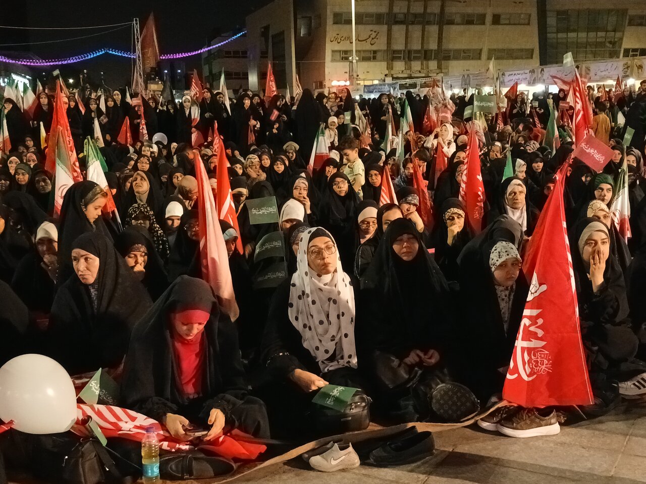 ویژه‌برنامه عهد همدلی بیعت با امام زمان(عج) در عرصه میدان شهدا