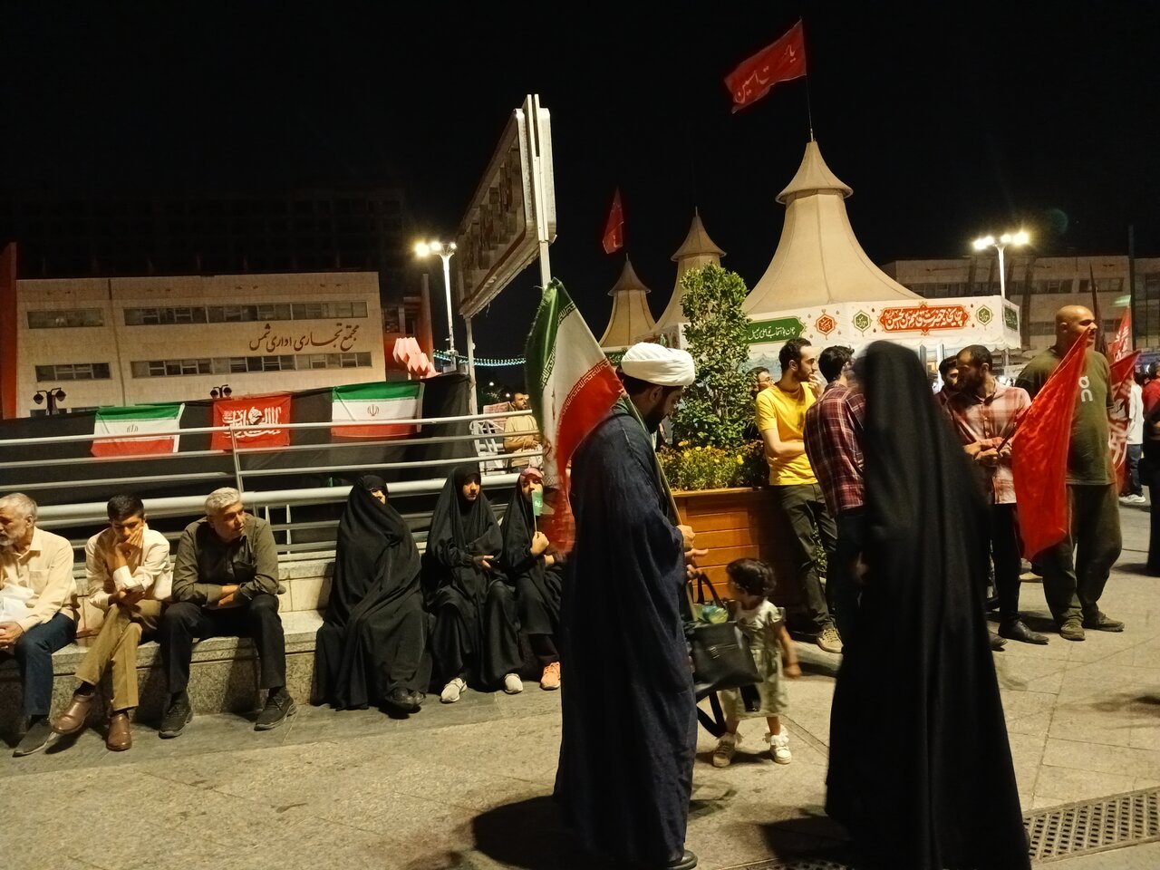 ویژه‌برنامه عهد همدلی بیعت با امام زمان(عج) در عرصه میدان شهدا