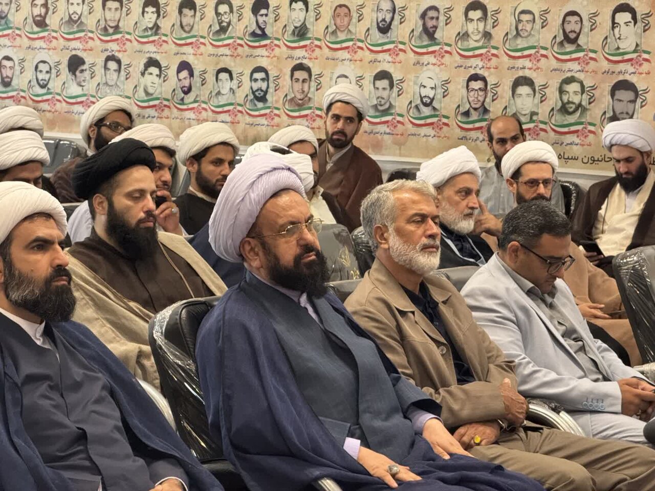 اسلامی‌سازی تفکر دانش‌آموزان؛ اولویت اصلی روحانیت در مقابله با هجمه‌های دشمن است