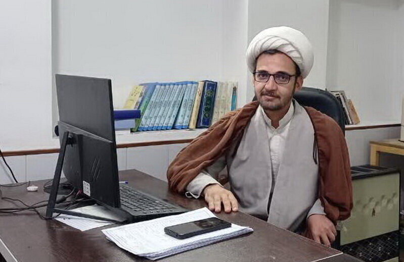 طلبه مدرسه علمیه امام خمینی(ره) کاشان مقام نخست حفظ مسابقات قرآن را کسب کرد