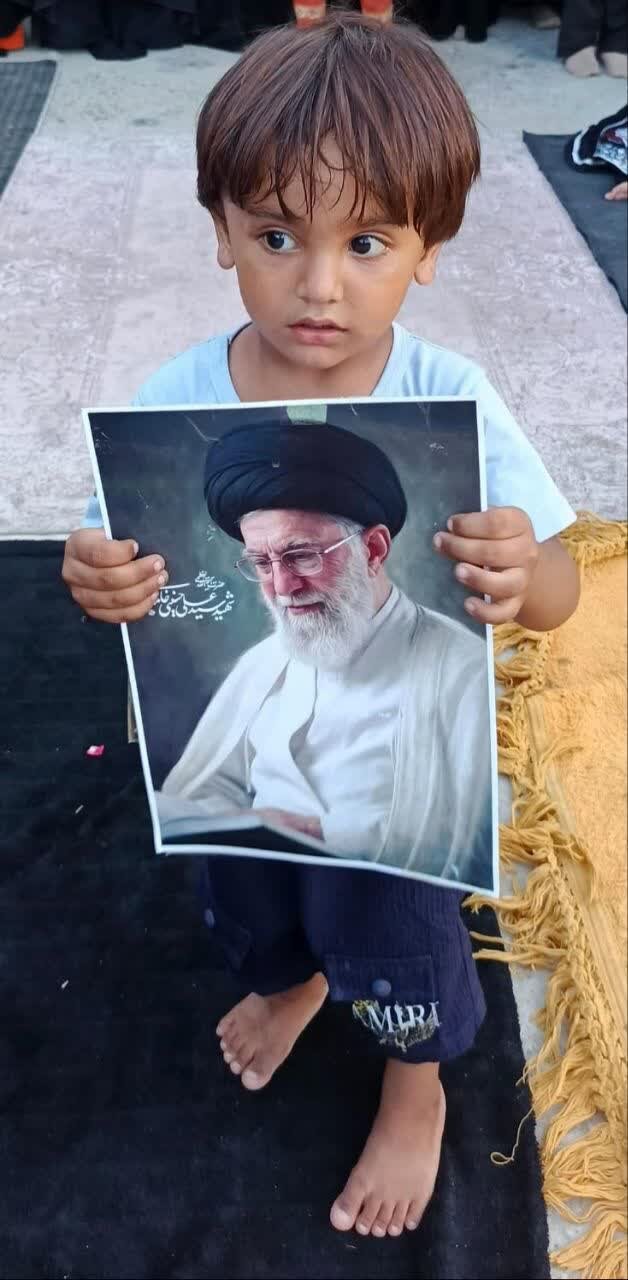 مدرسہ خدیجۃ الکبریٰؑ جیکب آباد میں رہبرِ شہید (ره) کی یاد میں تعزیتی تقریب کا انعقاد