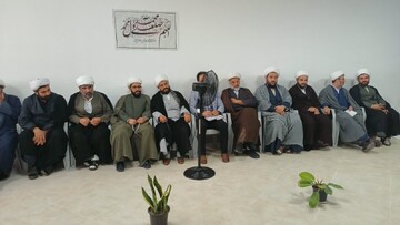 تصاویر/ هم‌اندیشی دبیر ستاد امر به معروف استان مرکزی با طلاب و روحانیون شهرستان زرندیه