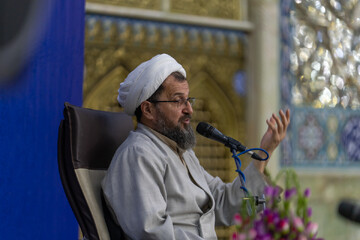 انتقاد از رسوم نادرست در ازدواج