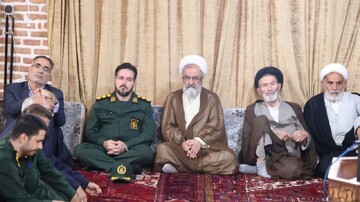 مسجد پایگاه معنویت و همبستگی اجتماعی است