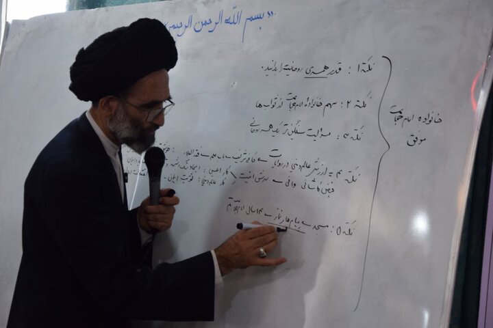 تصاویر/ اردوی علمی، آموزشی و تفریحی ائمه جماعت مساجدشهرستان آران و بیدگل در قمصر