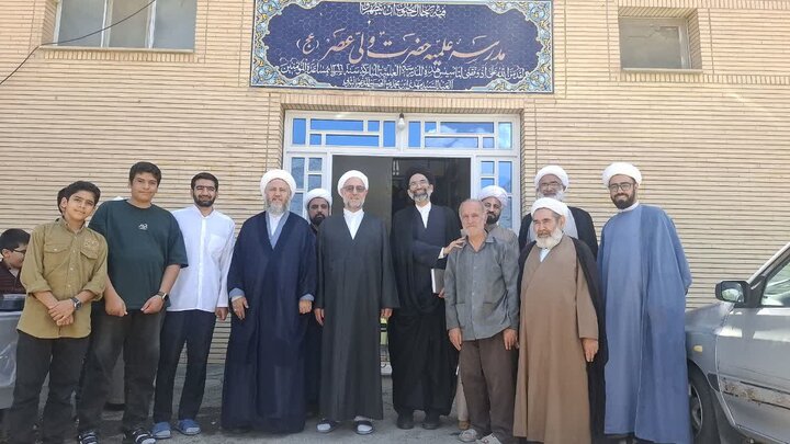 تصاویر/ اردوی علمی، آموزشی و تفریحی ائمه جماعت مساجدشهرستان آران و بیدگل در قمصر