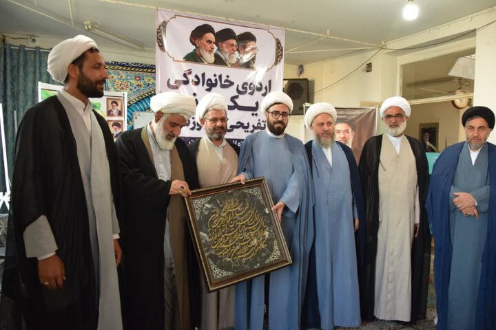 تصاویر/ اردوی علمی، آموزشی و تفریحی ائمه جماعت مساجدشهرستان آران و بیدگل در قمصر