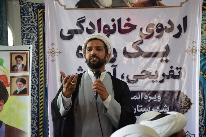 تصاویر/ اردوی علمی، آموزشی و تفریحی ائمه جماعت مساجدشهرستان آران و بیدگل در قمصر