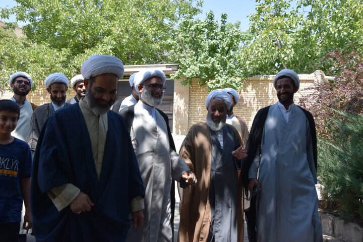 تصاویر/ اردوی علمی، آموزشی و تفریحی ائمه جماعت مساجدشهرستان آران و بیدگل در قمصر