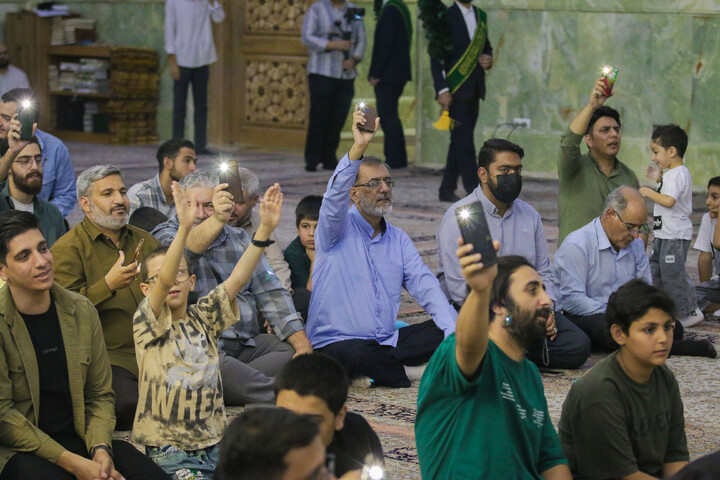 تصاویر/ آیین غبارروبی حرم مطهر حضرت فاطمه معصومه سلام‌الله‌علیها به مناسبت گرامیداشت روز خبرنگار
