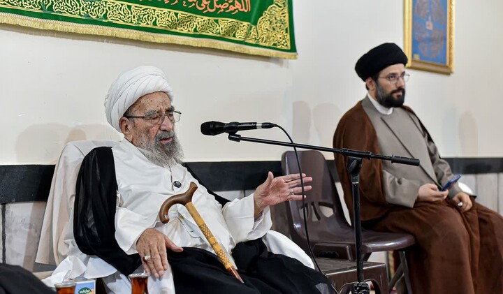 L’Ayatollah Ashrafi-Shahroudi souligne le rôle des étudiants en sciences islamiques dans la transmission des enseignements religieux